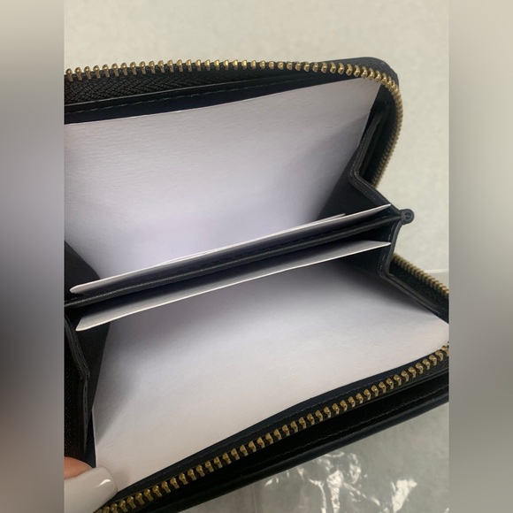 BNWT COACH New York Billfold Wallet ♥️  FIRM - Picture 11 of 11